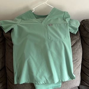 Figs Jade Set Catarina Top and Zamora Bottoms both size small